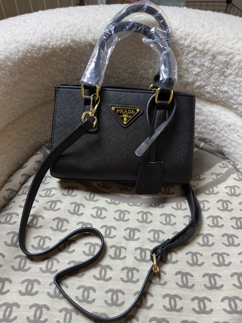 Pr@da 2way Bag (Category: Cross-body Bags) located in Binmaley. Submitted by amayscollections (Listing ID 1462907226, Image 3). Description: New Arrival Pr@D@ 2way Bag P699 Only with box & dustbag. Kasya medium wallet ses gandara sya YES to COD add 70 only. Pm🛒📩 Disclaimer: !! This Page is not Associated or Affiliated with any of this following brands. All Copyrights reserved to the original brand holders. #bag#2waybag#womensbag.
