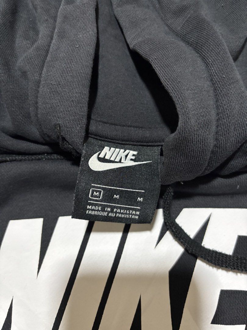 Preloved Nike Hoodie (Category: Coats, Jackets and Outerwear) located in Manila. Submitted by gapayaomic32962 (Listing ID 1463081864, Image 3). Description: - Classic Nike hoodie - Iconic white and orange Nike logo on front - Size Medium - Comfortable and stylish - Great for casual wear or workouts - location: Sampaloc manila - Kindly remember this is preloved cloths - shipping: JNT or Lalamov.