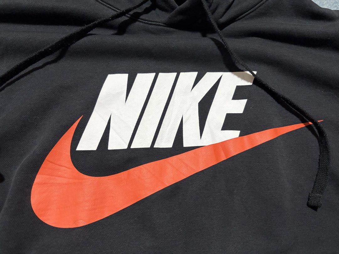 Preloved Nike Hoodie (Category: Coats, Jackets and Outerwear) located in Manila. Submitted by gapayaomic32962 (Listing ID 1463081864, Image 2). Description: - Classic Nike hoodie - Iconic white and orange Nike logo on front - Size Medium - Comfortable and stylish - Great for casual wear or workouts - location: Sampaloc manila - Kindly remember this is preloved cloths - shipping: JNT or Lalamov.