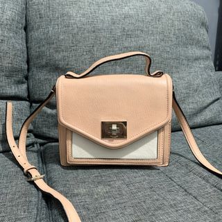 (Kategori: ) berada di . Dikirim oleh preloveddevis (ID iklan 1463036368, Gambar 1). Deskripsi: .