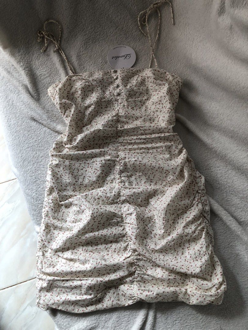 PRETTY DRESS (Category: Dresses) located in Davao. Submitted by kalipayweaves (Listing ID 1462937518, Image 2). Description: .