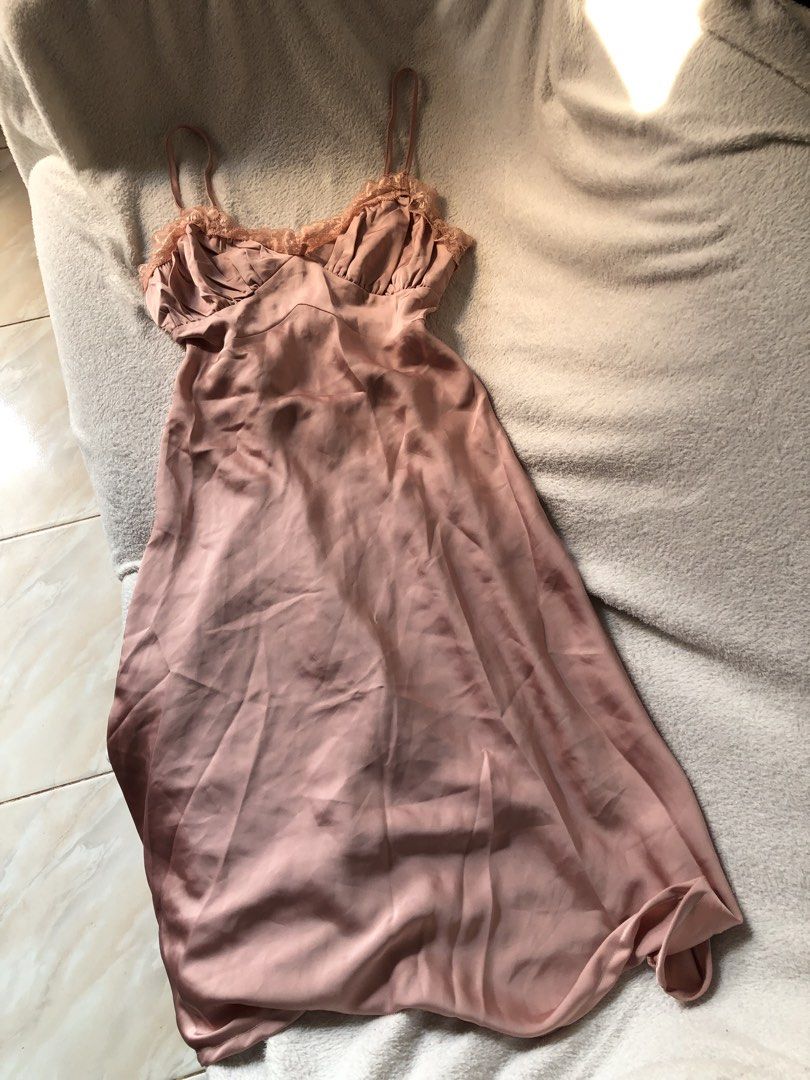 PRETTY HQ MAXI DRESS (Category: Dresses) located in Davao. Submitted by kalipayweaves (Listing ID 1462937022, Image 2). Description: s m.