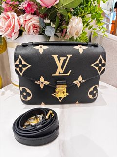 (Category: ) located in . Submitted by luxshare_preloved_ (Listing ID 1463016274, Image 1). Description: .