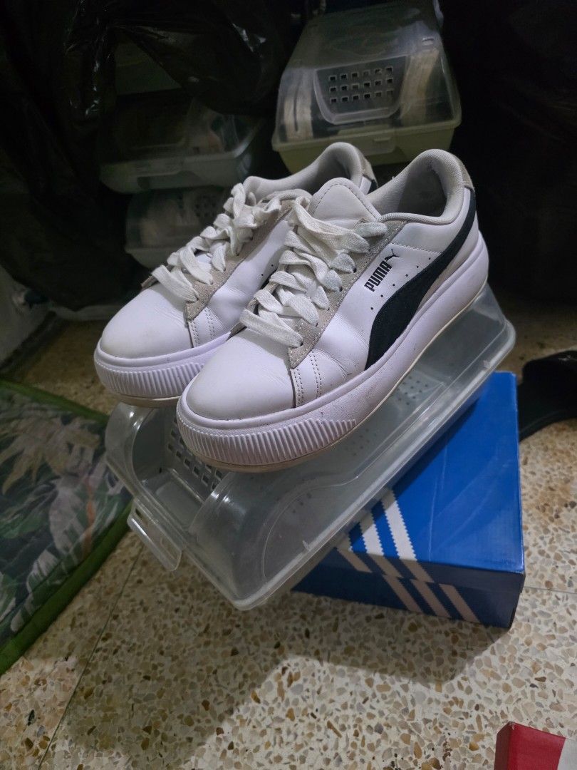 Puma Suede Mayu Mix (Category: Sneakers) located in Makati City. Submitted by ricarixx (Listing ID 1462948590, Image 1). Description: White Puma sneakers. Good for everyday wear..