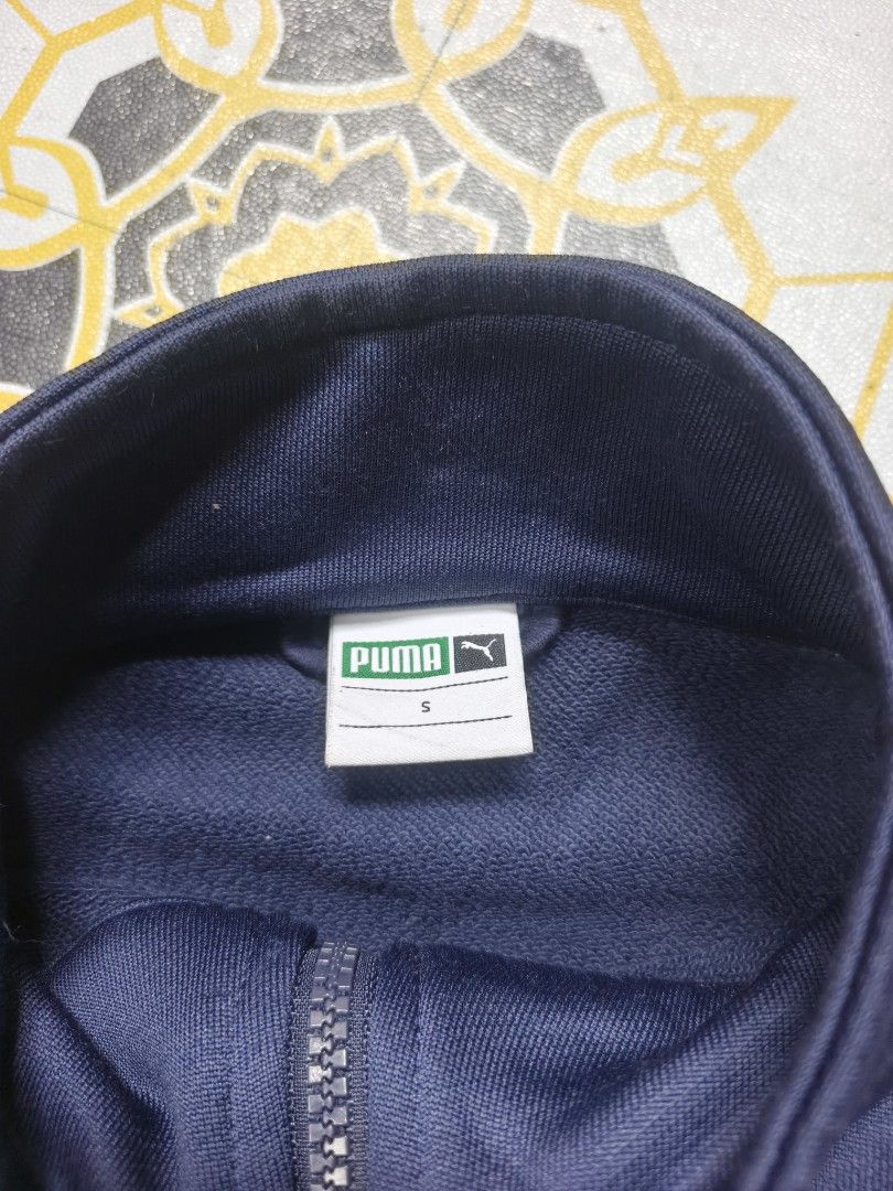 Puma Track Jacket Navy Blue White Size S (Category: Coats, Jackets and Outerwear) located in Manila. Submitted by yuzthrift (Listing ID 1463004779, Image 3). Description: PUMA FULL ZIP JACKET AUTHENTIC ‎ ‎SIZE : SMALL ‎DIMES 21 X 26 ‎10/10 COLORATE ‎NO ISSUE / EXCELLENT CONDITION ‎ ‎350PHP + SHIPPING.