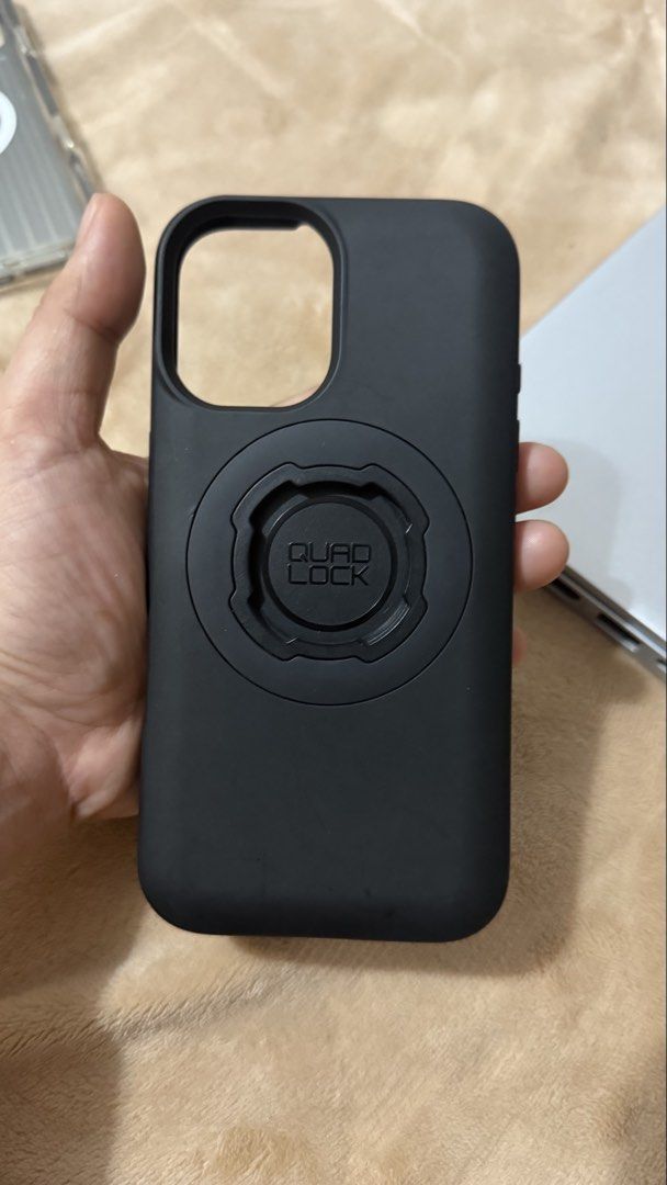 Quadlock Iphone 16 all black Case (Category: Cases & Sleeves) located in Cebu City. Submitted by sultrychicmary (Listing ID 1462995060, Image 1). Description: retails around 3k best for motorcyle use also.