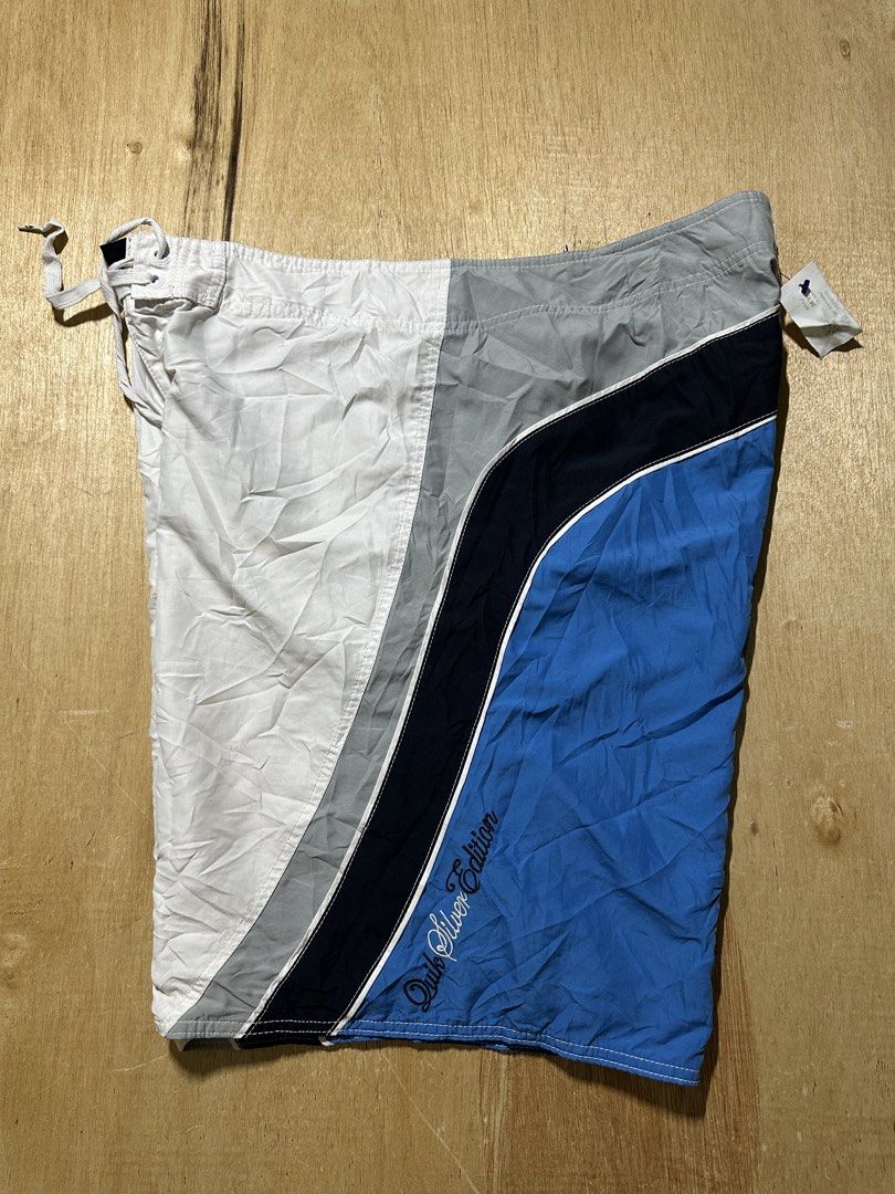 Quiksilver Boardshort (Category: Swim Trunks & Board Shorts) located in Bacolod City. Submitted by dannnsoy (Listing ID 1463019067, Image 1). Description: Quiksilver Boardshort •In very good condition •Dimension: 35”-36” x 22” •Issue: Signs of usage •Price: 599 only 📍Note: Color may vary to due lighting and camera resolution. .