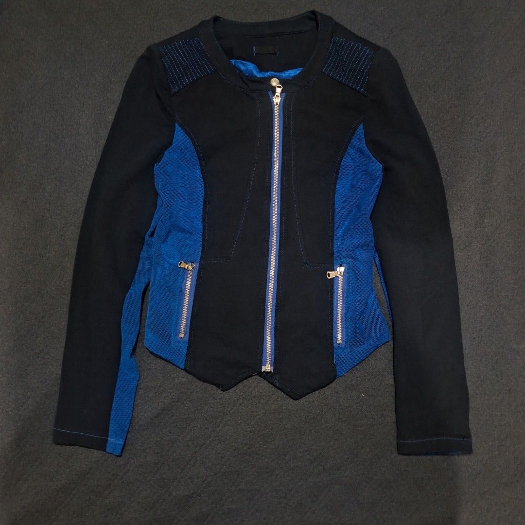 Racing Jacket For Womens (Category: Coats, Jackets and Outerwear) located in Santa Maria. Submitted by xejdm.finds (Listing ID 1462982084, Image 1). Description: .