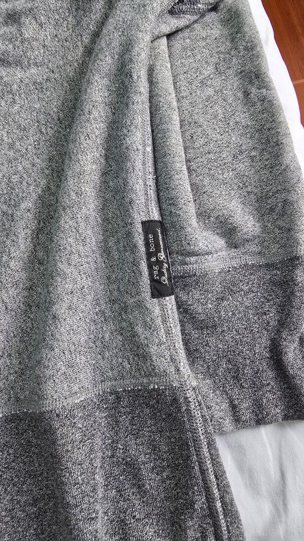 Rag & Bone Grey Melange Crewneck Sweatshirt (Category: Coats, Jackets and Outerwear) located in Santa Rosa. Submitted by hangrycryp53334 (Listing ID 1462929467, Image 2). Description: - Brand: Rag & Bone - Color: Grey Melange - Style: Crewneck Sweatshirt - Features: Ribbed cuffs and hem - Material: Soft fabric for comfort, Heavy cloth - Size: Tagged S (measurements in photos) - Condition: Great staple piece - Oversized fit Issue: Slight yellowing