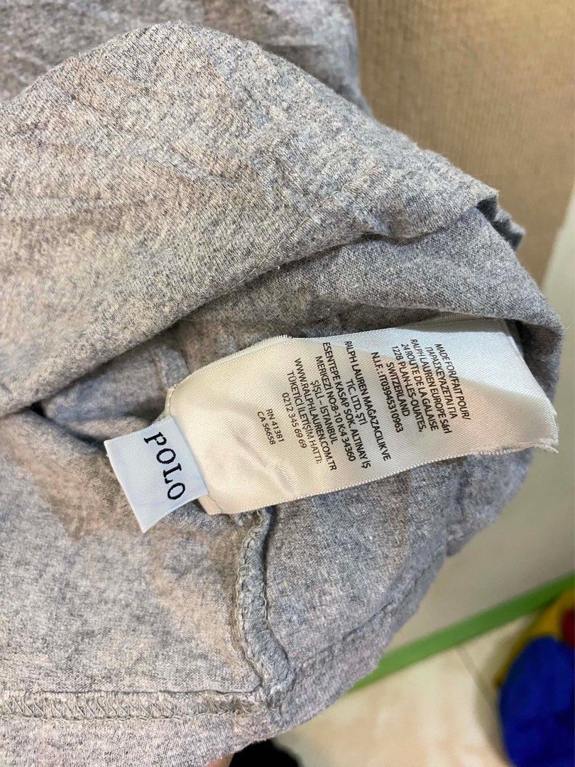 Ralph Lauren (Category: Formal Shirts) located in San Fernando. Submitted by jyyyshytt (Listing ID 1463102908, Image 3). Description: Good as new No issue Color rate:9.8/10 Dimensions:W20 L27.