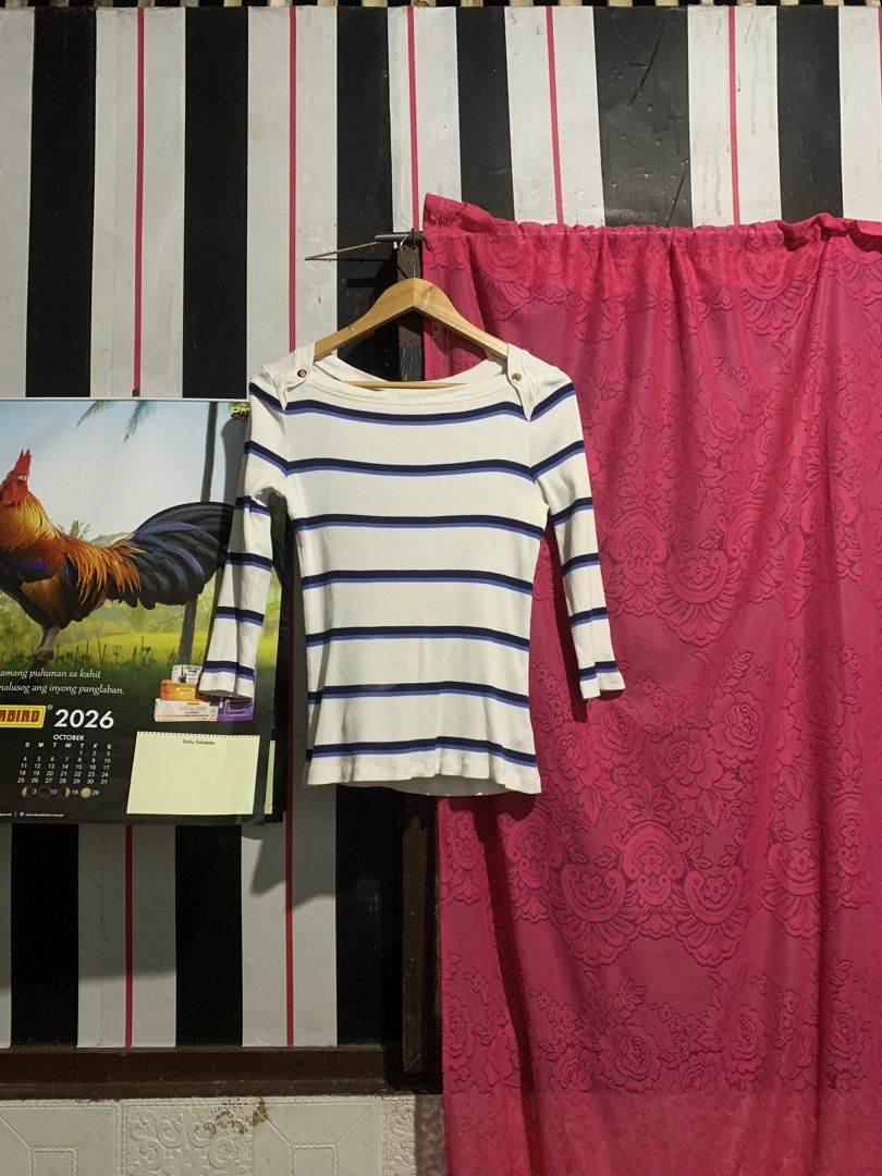 Ralph Lauren For Women (Category: Blouses) located in Iligan City. Submitted by kierrehv (Listing ID 1463072996, Image 1). Description: Ralph Lauren For Women 9.2/10 cr 16x23.5 Vintage Tag Minimal Stains (need wash) .