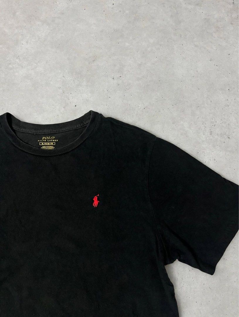 RALPH LAUREN TEE (Category: Tshirts & Polo Shirts ) located in Bacolod City. Submitted by bcdapparelshop (Listing ID 1462998868, Image 2). Description: FS! RALPH LAUREN TEE GOOD CONDITION CR: 8.5/10 (NECK PART ONLY) ISSUE: MINIMAL SUNFADE NECKPART 20x27 249+SF 📍NEGROS OCCIDENTAL.