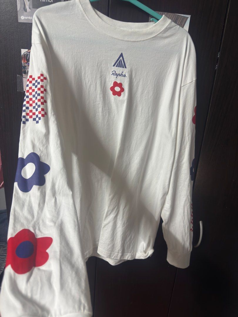 Rapha Amani (Category: Activewear) located in Simpang Ampat. Submitted by cyclingabib (Listing ID 1463034694, Image 2). Description: Rapha amani prinst same original design saiz L.