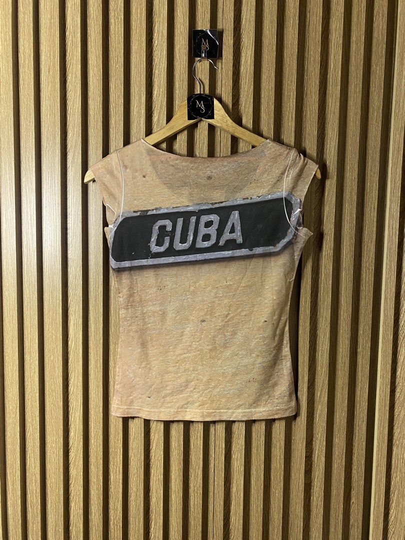 Rare Y2k tops (Category: Sleeveless) located in Davao. Submitted by msthrifted (Listing ID 1462900365, Image 2). Description: Size S-M.