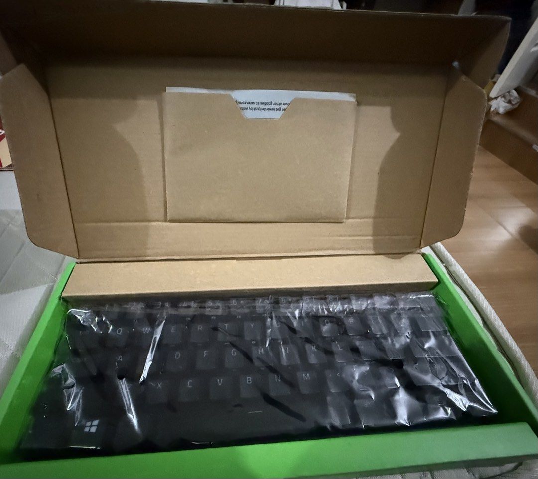 Razer Huntsman Mini keyboard (Category: Computer Keyboard) located in Mandaluyong City. Submitted by kingstoys (Listing ID 1462976588, Image 2). Description: Used only twice then return it on the box. .