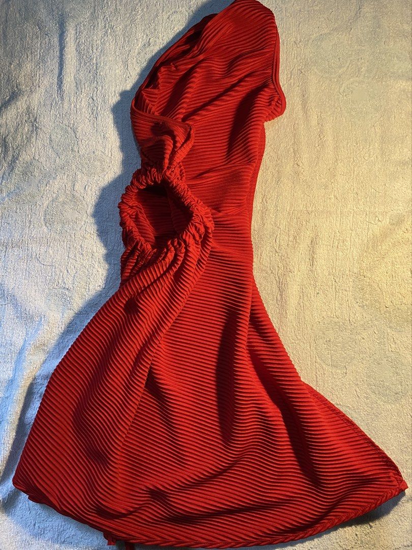 Red Asymmetrical Dress (Category: Dresses) located in Mapandan. Submitted by elavee (Listing ID 1463091389, Image 2). Description: .