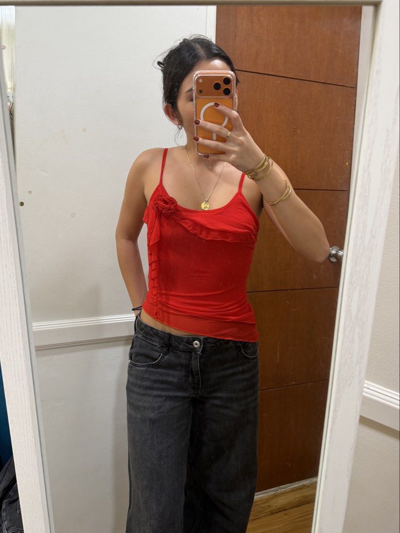 red top (Category: Others Tops) located in Manila. Submitted by beysclosett (Listing ID 1463025598, Image 1). Description: - never used - good condition - super cute .