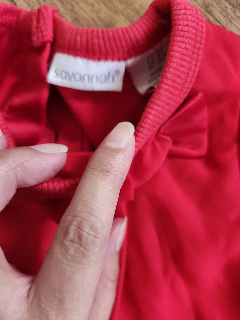 Red top with Bow (Category: Babies & Kids Fashion) located in Las Pinas. Submitted by closetful.ph (Listing ID 1463033635, Image 2). Description: ideal for christmas.