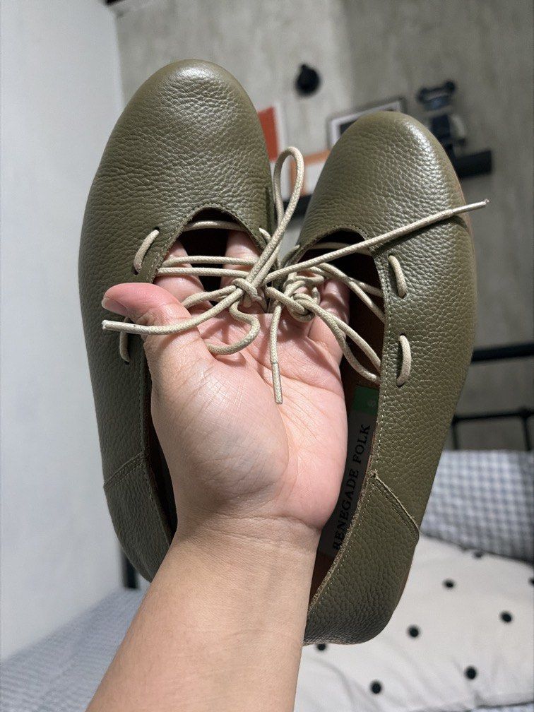 renegade folk adore tie flat shoes (Category: Flats & Sandals) located in Quezon City. Submitted by cavp_ (Listing ID 1463004172, Image 1). Description: SRP is 4k + used 2x Size 8 but fits me as a size 7 with wide feet comes with RF dust bag, no box anymore Super comfy rfs: prefer the rf sandals than closed shoes Kamuning qc loc .