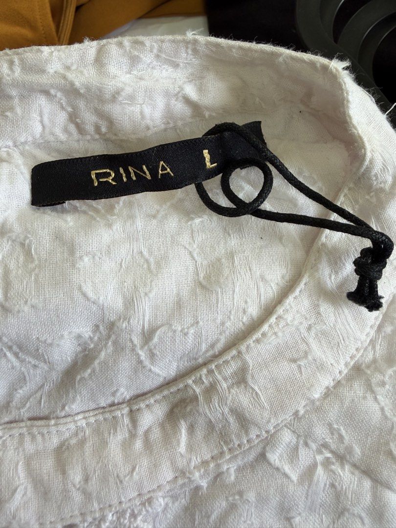 Rina white linen or cotton boho-style blouse (Category: Blouses) located in Santol. Submitted by lululane (Listing ID 1462954345, Image 3). Description: .