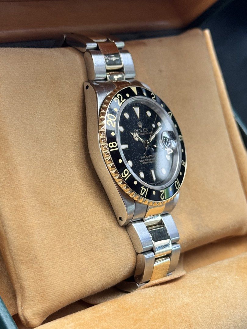 Rolex GMT-Master II Two-Tone (Category: Luxury Watches) located in Makati City. Submitted by philswisswatches (Listing ID 1462920162, Image 2). Description: 16713 R Serial(1988) 8.5/10 Overall Comes with box, service paper, hangtag and 11 links Patina/oxidation on the dial Keeping good time and power reserve Qc/Marikina Thanks.