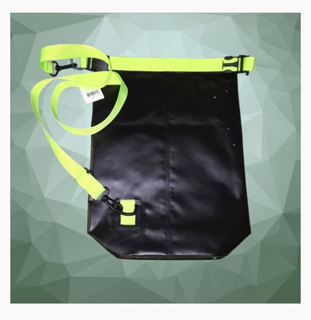 RollTop Waterproof Bag (Category: Other Sports Equipment and Supplies) located in Paranaque City. Submitted by calm_youngstore7 (Listing ID 1463038995, Image 2). Description: Outdoor roll-top waterproof dry bag featuring a built-in transparent smartphone pouch. This specialized 2-in-1 Phone Sling Dry Bag is heavily utilized for water sports and outdoor activities like kayaking, beach trips, swimming, and camping to protect electronics and valuabl