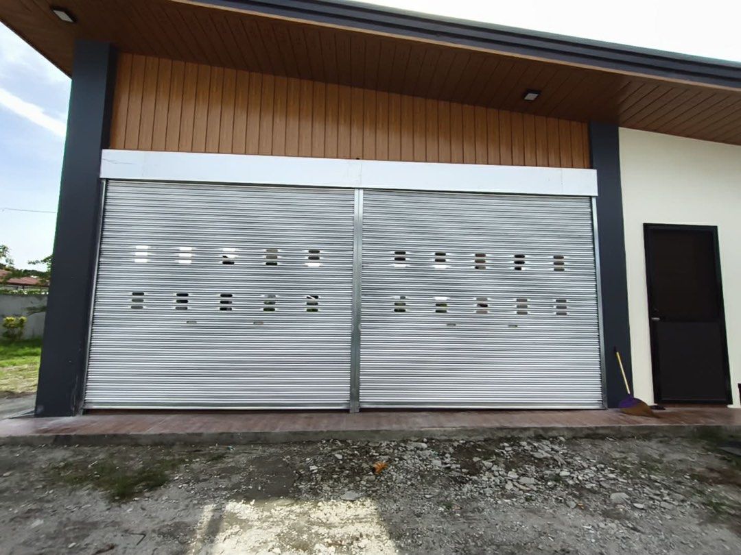 Rollup door (Category: Others) located in Manila. Submitted by rollupdoor (Listing ID 1462963244, Image 2). Description: We fabricate and install rollup door With warranty Galvalume materials💯 Manual rollup door💯 Rollup grills💯 Motorized💯 Polycarbonate💯 and chainblock💯 PM For inquries 💯.
