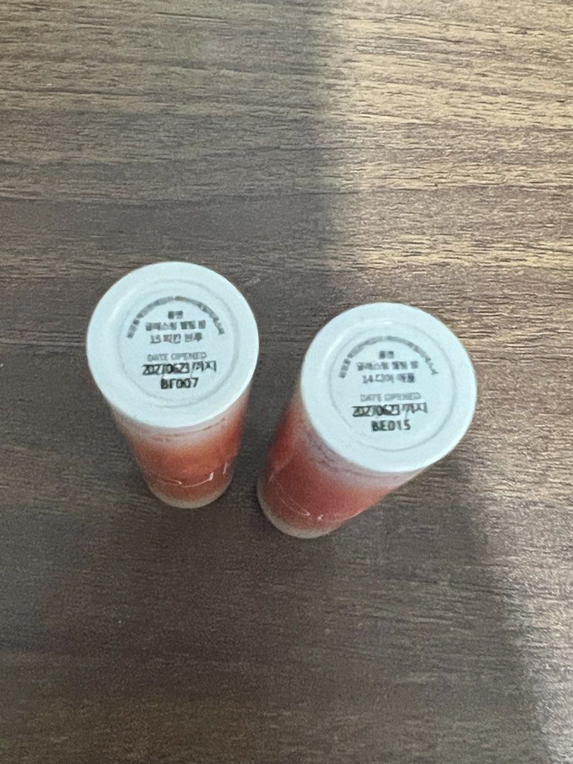Romand glasting balm set (Category: Makeup) located in Las Pinas. Submitted by 0i.k7 (Listing ID 1463096715, Image 2). Description: good as new swatched only. (hand) 2x used romand glasting balm.