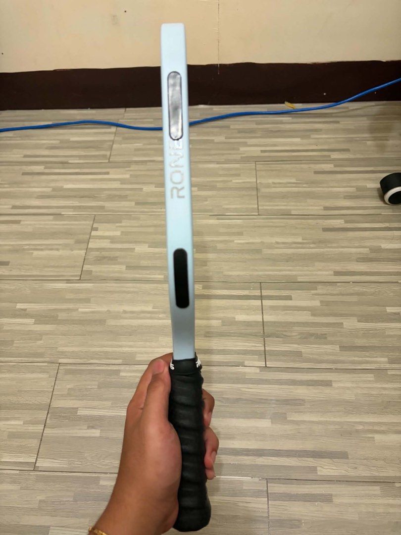 RONBUS Quanta R3.16 Paddle (Category: Racket and Ball Sports) located in Taguig. Submitted by 2001_hel (Listing ID 1462961886, Image 2). Description: Used for a month only during weekends Signs of use in 4th and 5th pic Still Negotiable .
