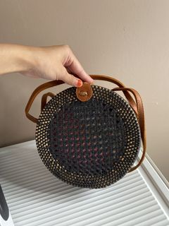 (Category: ) located in . Submitted by irdinzthrifting (Listing ID 1462921659, Image 1). Description: .