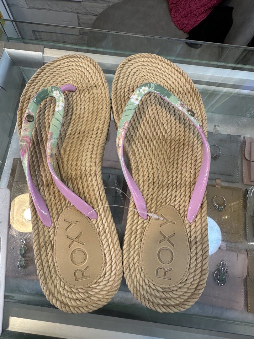 ROXY （分類：靴）位於 Hong Kong。 由 long_long215 提交（商品編號 1462957369，圖片 3）。簡介： 外貿原單正品。