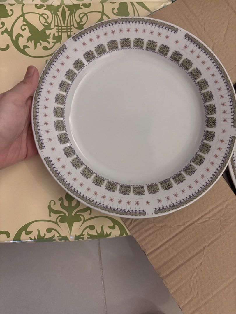 Royal Plate - (Category: Dinnerware & Cutlery) located in Paranaque City. Submitted by kikayjen (Listing ID 1463054617, Image 1). Description: - Royal 'Old Country Roses' Plate - Classic floral pattern: pink, red, and yellow roses with green leaves on a white base - Elegant gold trim around the edge - Ideal for display or adding to your collection - Approximately 10 inches in diameter - 4pcs available Rfs: not using anymore.
