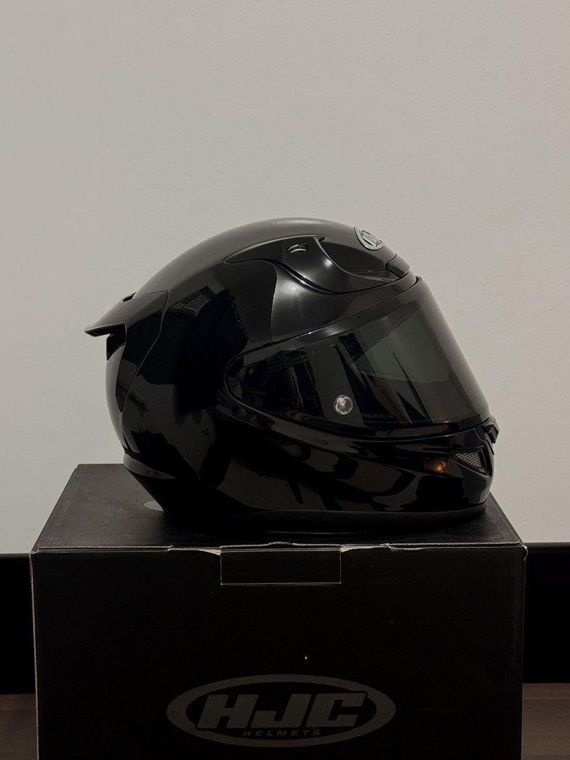 RPHA 12 Large - Complete Set (Category: Other Sports Equipment and Supplies) located in Bulacan. Submitted by kdcalantuan (Listing ID 1462889647, Image 2). Description: Used less than 5 times, always with a balaclava. 2024 production date. Bought directly from HJC QC. Smells new and can pass as new. I can provide my house address for transparency and for serious buyers who want to verify the item. SRP: ₱26,500 PINLOCK: ₱1,500 No last-price inquir