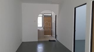 (Category: ) located in . Submitted by mudah320061 (Listing ID 1449933723, Image 1). Description: .