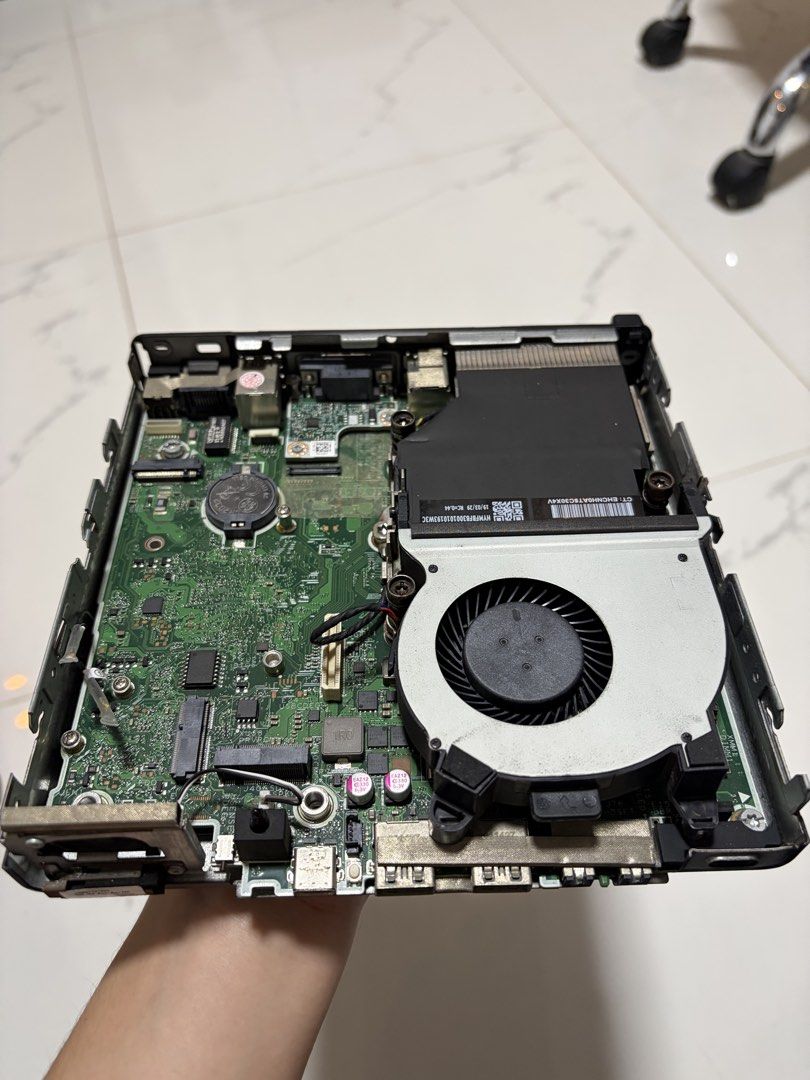 RUSH P2,000 - HP EliteDesk 800 G4 Mini PC (Category: Desktops) located in Mabalacat. Submitted by shngttuc (Listing ID 1462240048, Image 2). Description: RUSH ₱2,000 - HP EliteDesk 800 G4 Mini PC i5 8th Gen / Made in Tokyo BAREBONE ONLY NO RAM / NO SSD / NO ADAPTER Board lang, kita sa pic RUSH: ₱2,000 📍 Angeles City PM na!.