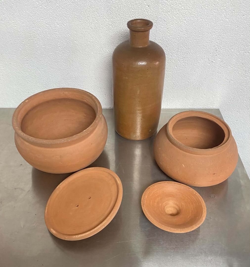 Rustic Terracotta Set | Decorative Pottery Bottle & 2 Palayok Pots (Display Only) (Category: Vases & Decorative Bowls) located in Manila. Submitted by claudiajarsclaypots.plants (Listing ID 1462907200, Image 3). Description: 📌 𝐏𝐥𝐞𝐚𝐬𝐞 𝐫𝐞𝐚𝐝 𝐭𝐡𝐞 𝐢𝐭𝐞𝐦 𝐝𝐞𝐬𝐜𝐫𝐢𝐩𝐭𝐢𝐨𝐧 𝐛𝐞𝐟𝐨𝐫𝐞 𝐬𝐞𝐧𝐝𝐢𝐧𝐠 𝐚𝐧 𝐢𝐧𝐪𝐮𝐢𝐫𝐲. 𝐌𝐨𝐬𝐭 𝐝𝐞𝐭𝐚𝐢𝐥𝐬, 𝐢𝐧𝐜𝐥𝐮𝐝𝐢𝐧𝐠 𝐝𝐢𝐦𝐞𝐧𝐬𝐢𝐨𝐧𝐬, 𝐜𝐨𝐧𝐝𝐢𝐭𝐢𝐨𝐧, 𝐩𝐫𝐢𝐜𝐢𝐧𝐠, 𝐚𝐧𝐝 𝐝�