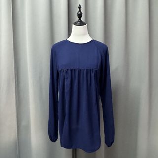 (Category: ) located in . Submitted by shopaholicwardrobe_ (Listing ID 1462932091, Image 1). Description: .