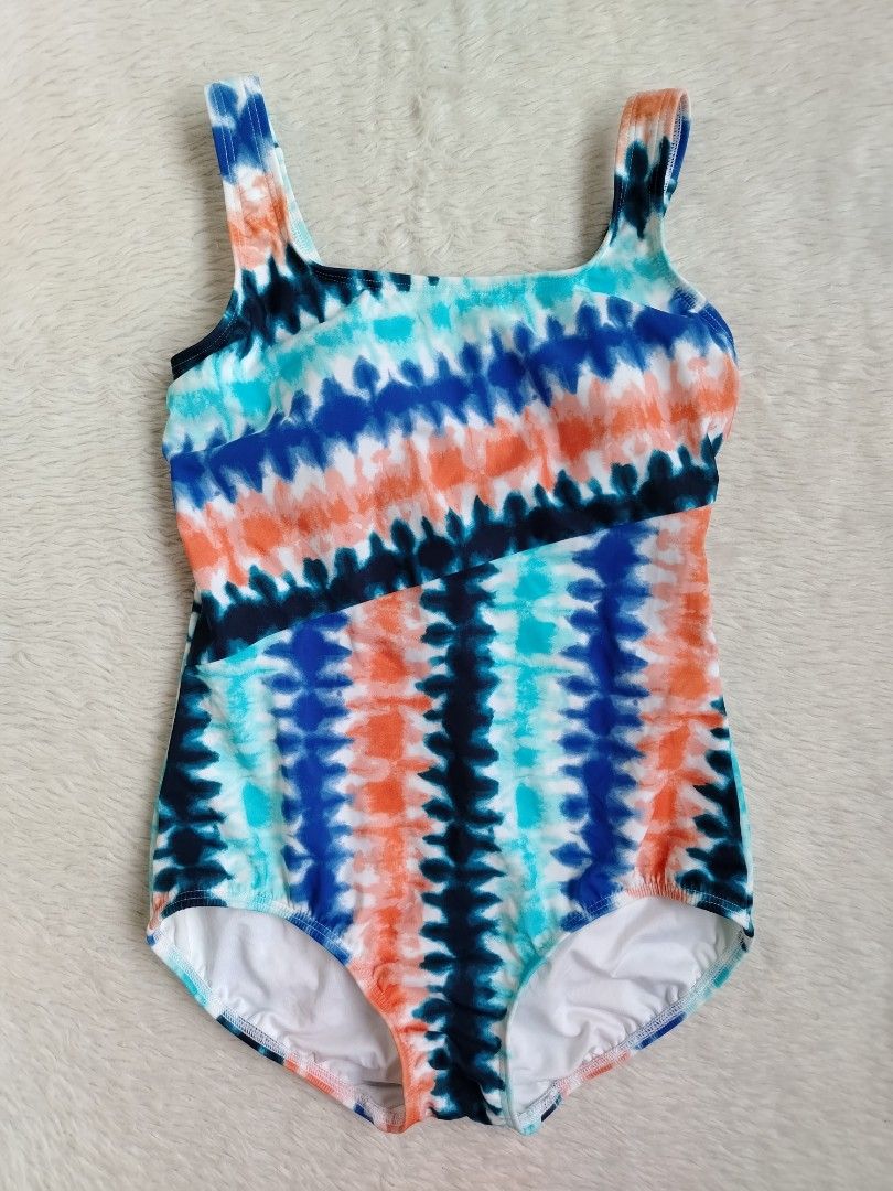 (S) Land's End Swim (Category: Bikinis & Swimsuits) located in Paranaque City. Submitted by closetbykimkirsten (Listing ID 1462967403, Image 1). Description: 🎀Like New🎀 ✨Brand: LAND'S END ⚡Built in pad 🪷Size: Small 💸Price: P280 (Non Negotiable) ♦️All Items are PRELOVED in good condition. ♦️Please do manage your expectations. ♦️WASH before USE ♦️BUY at your own RISK 🔥NO RETURN NO EXCHANGE POLICY🔥 ⛔BOGUS BUYER/JOY RESERVER will be posted in e