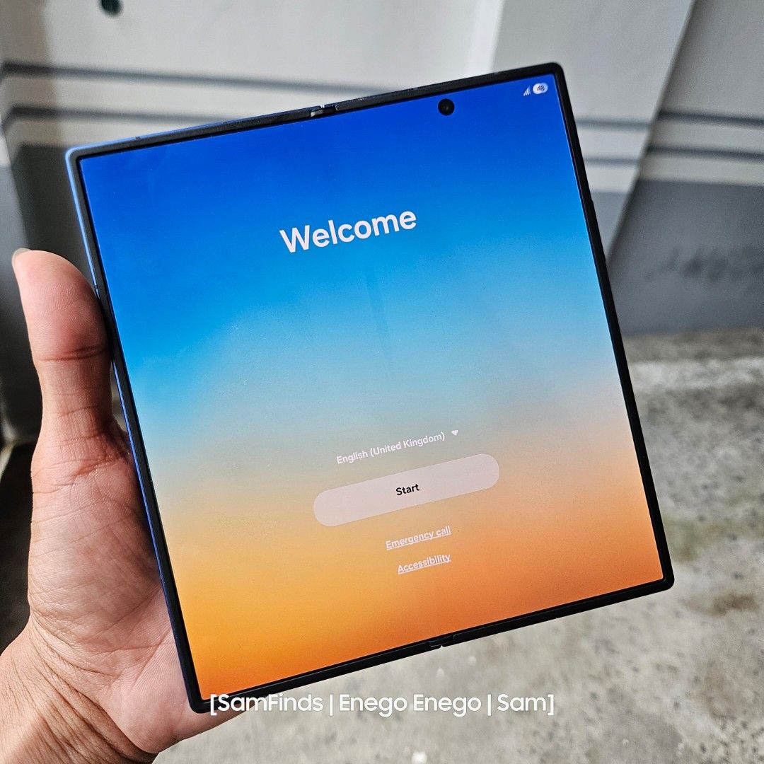 Samsung Fold 7 - 256gb (Category: Samsung) located in Caloocan City. Submitted by smilecast33971 (Listing ID 1462947796, Image 2). Description: Samsung Fold 7 - 256gb - 46,500 Negotiable RUSH❗️ PICKUP only 🔸️🎄12gb/256gb / Complete set 🔸🎄️Dual sim / openline / NTC approved 🔸️🎄Original box 🔸️🎄Original cord 🔸🎄️Sim ejector 🔸🎄️One original phone case of your choice(choose in person) ❗️99% flawless, pwede sa maselan, Like brandnew condition
