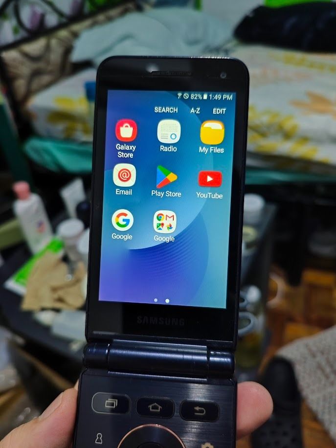 Samsung Galaxy Folder 2 32GB (Category: Other Mobile & Gadget Accessories) located in Quezon City. Submitted by cosmic_xhenon (Listing ID 1462956302, Image 3). Description: FOR ONLY 6.5K PRICE 32GB ROM 2GB RAM NAG TRENDING SA TIKTOK RARE UNIT NA DIN ITO TOUCH AND TYPE NA ANDROID ONE OF THE BEST FLIP PHONE NI SAMSUNG around 97% smoothness overall STILL PRESENTABLE GREAT BATTERY LIFE Android 6.0 (Marshmallow) Snapdragon 425 (28 nm) Quad-core 1.4 GH