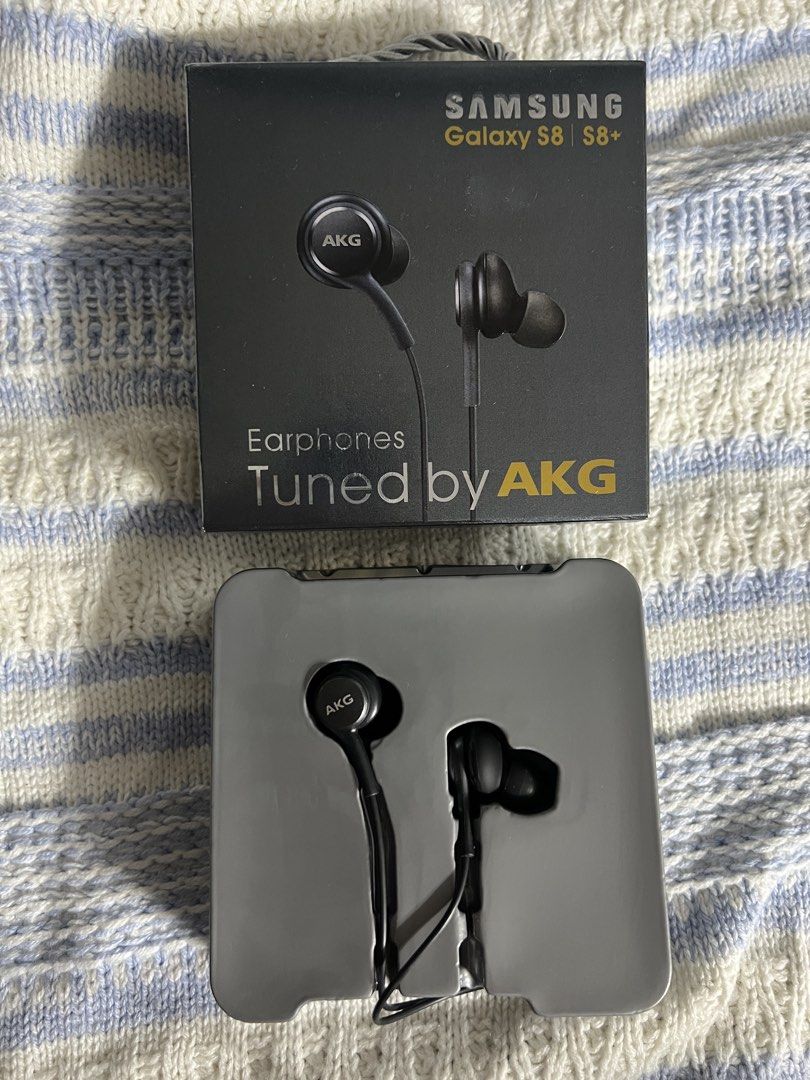 SAMSUNG JACK TYPE HEADSET (Category: Earphones) located in Manila. Submitted by as_onlineshop11 (Listing ID 1463096825, Image 1). Description: .