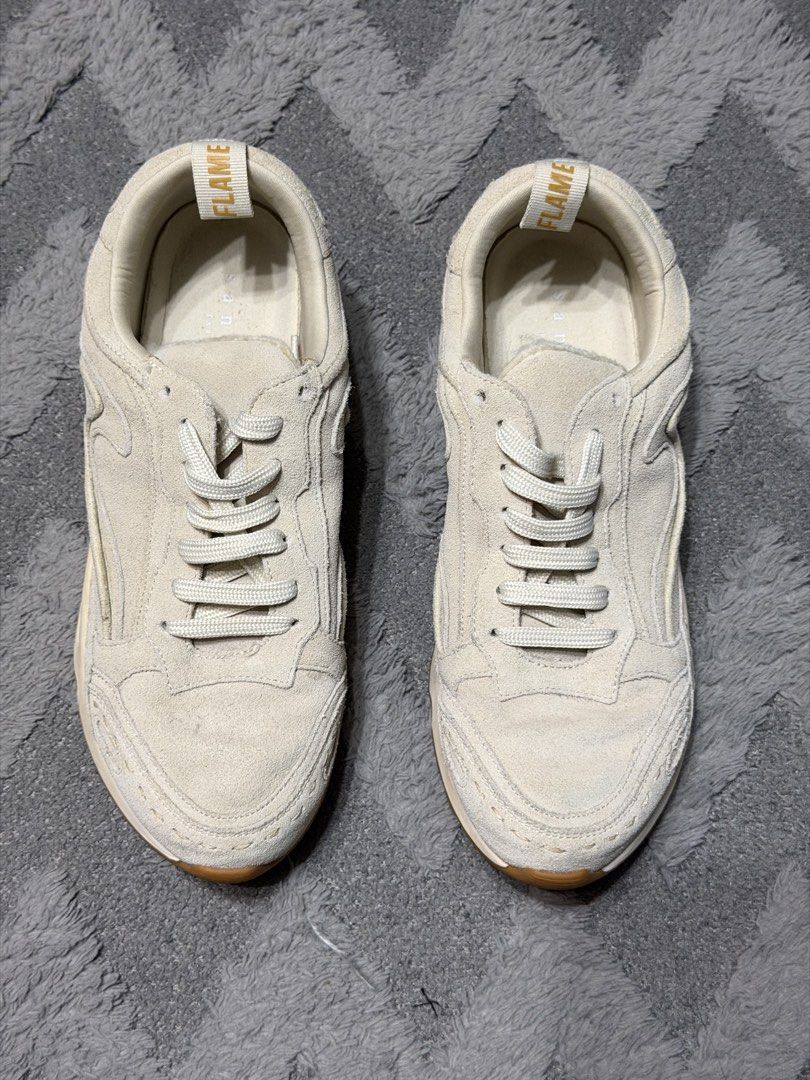 Sandro - Gray Flame Sneakers (Category: Sneakers) located in Cavite. Submitted by commoncourtesy (Listing ID 1463099449, Image 2). Description: Size 38.