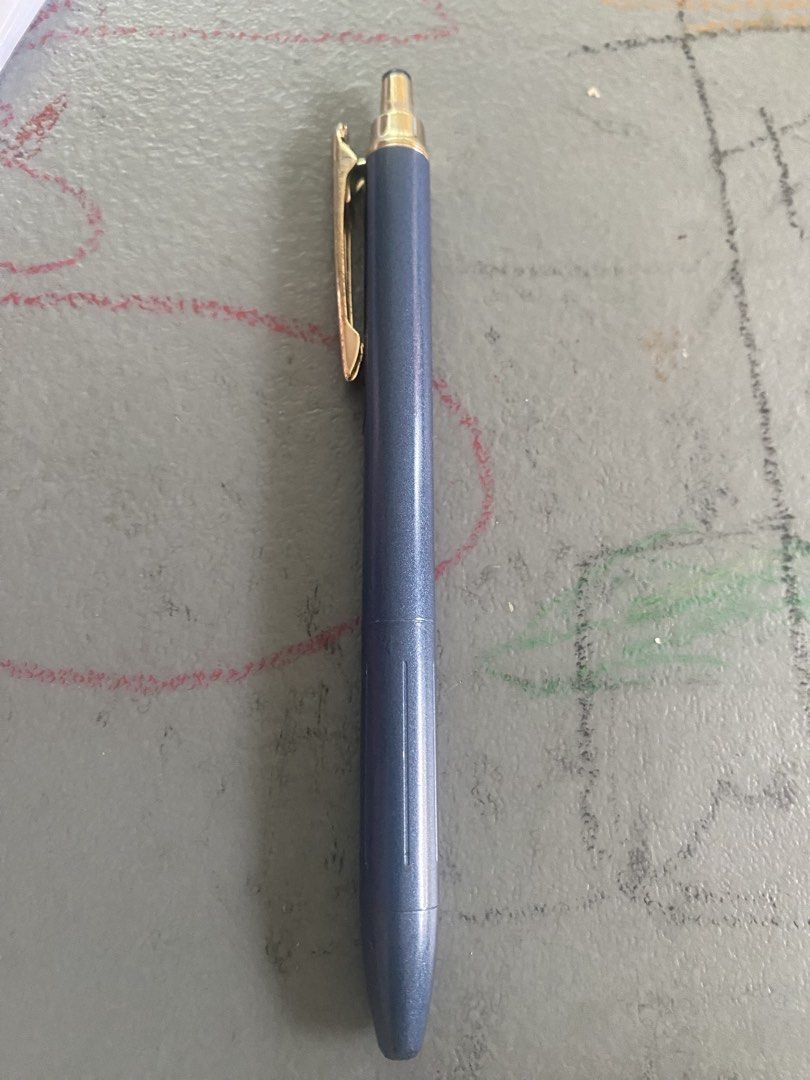 Sarasa zebra pen (Category: Stationery & School Supplies) located in Batangas. Submitted by calcifer_06 (Listing ID 1462985083, Image 1). Description: - Blue ballpoint pen - Features a stylish gold clip - Delivers a smooth writing experience - Ideal for everyday tasks - Compact and easy to carry From japan.