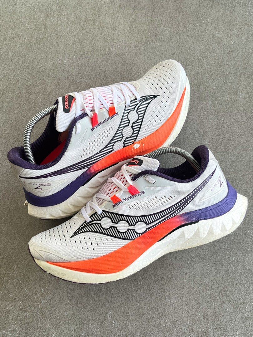 SAUCONY ENDORPHIN 4 (Category: Casual Shoes) located in Butuan. Submitted by jacobfrost (Listing ID 1463067982, Image 3). Description: SAUCONY ENDORPHIN 4 9.5 US MENS 43 EUR 27.5 CM EXCELLENT CONDITION MINOR SIGN OF USAGE ₱2,000 🏷️.