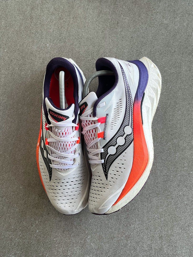 SAUCONY ENDORPHIN 4 (Category: Casual Shoes) located in Butuan. Submitted by jacobfrost (Listing ID 1463067982, Image 2). Description: SAUCONY ENDORPHIN 4 9.5 US MENS 43 EUR 27.5 CM EXCELLENT CONDITION MINOR SIGN OF USAGE ₱2,000 🏷️.