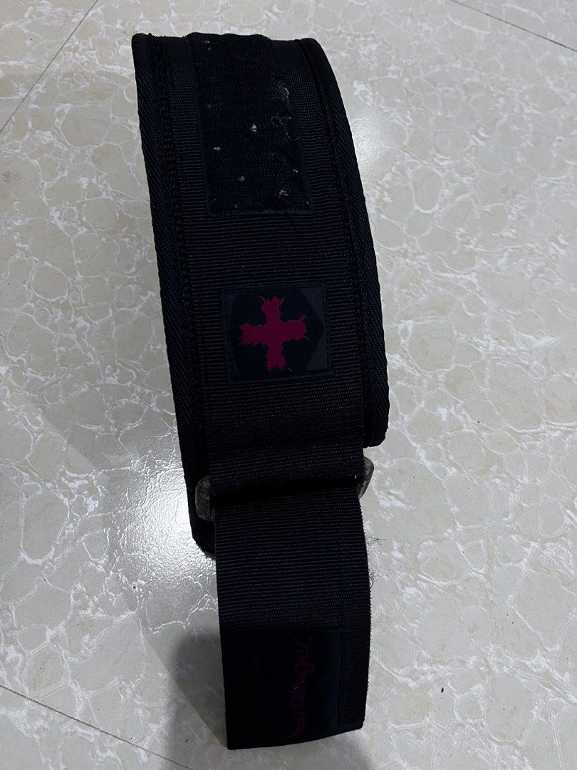 Schiek Weightlifting Hooks & Harbinger weightlifting belt (Category: Cardio & Fitness Machines) located in Manila. Submitted by mariotimba66418 (Listing ID 1463111615, Image 2). Description: - Schiek lifting hooks and Harbinger lifting straps - Color: Black - Ideal for deadlifts and rows - Enhances grip strength - Hooks feature comfortable wrist straps - Straps have padding for comfort - Both items are in good, pre-loved condition.