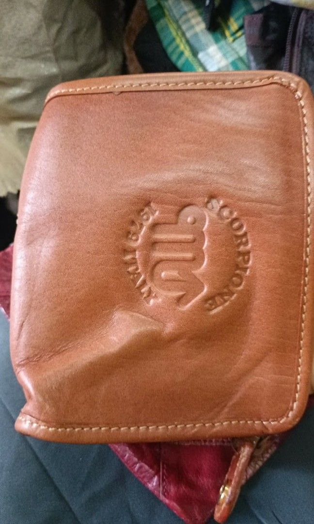 Scorpion 1979 pouch (Category: Luxury Bags & Wallets) located in General Santos City (Dadiangas). Submitted by japan-ukay (Listing ID 1462975397, Image 1). Description: .