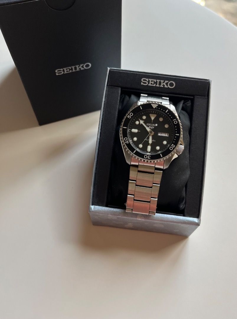 Seiko 5 Sports (Category: Luxury Watches) located in Pasig City. Submitted by johntan_54321 (Listing ID 1462977975, Image 1). Description: .