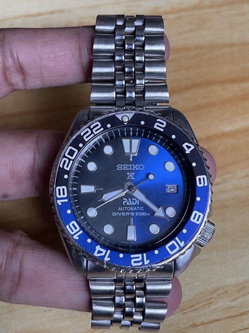 Seiko PADI Diver (Category: Men's Watches) located in Taguig. Submitted by tester1x (Listing ID 1462996773, Image 2). Description: Secondhand Used Watch Seiko Padi Diver Japan Mov’t Automatic 7002 7000 1D0404 Stainless Steel Front Stainless Steel Back Case 42mm Seiko Bracelet 7’ inch plus wrist size.