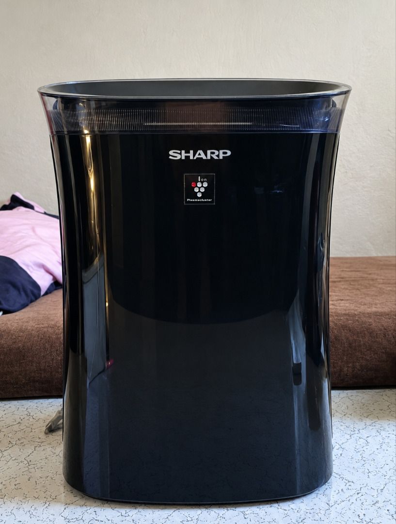 SHARP FP-GM50E-B Air Purifier + Mosquito Catcher (Category: Air Purifiers & Dehumidifiers) located in Caloocan City. Submitted by relle1118 (Listing ID 1462948347, Image 1). Description: Pre-owned Branded SHARP FP-GM50E-B air purifier with mosquito catcher • Up to 40 sqm coverage • Plasmacluster Ion Technology • Air Purifier + Mosquito Catcher • Second-hand / pre-owned • Fully functional • Actual unit/photos posted • Buyer may test before purchas